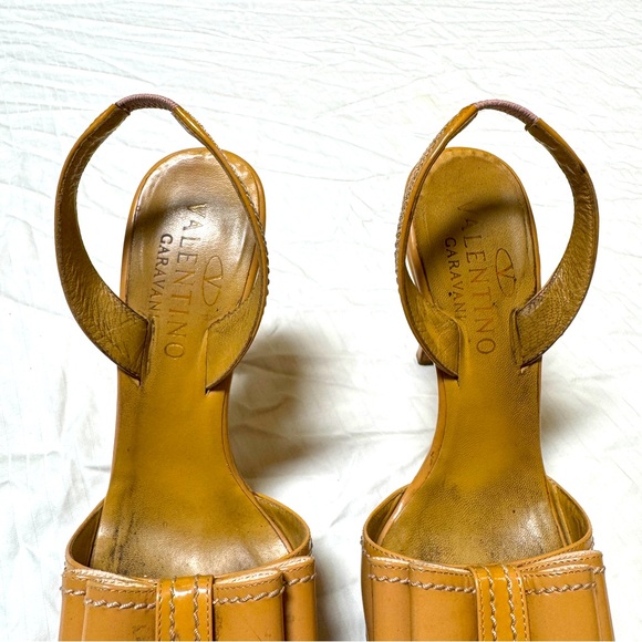 Valentino Bow Accent Slingback Sandals - Picture 3 of 16